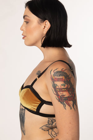 RTS DAGGER VELVET EVERYDAY BRALETTE