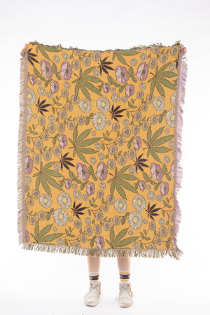 SOLSTICE HOME - "Sungrown" Woven Throw Blanket