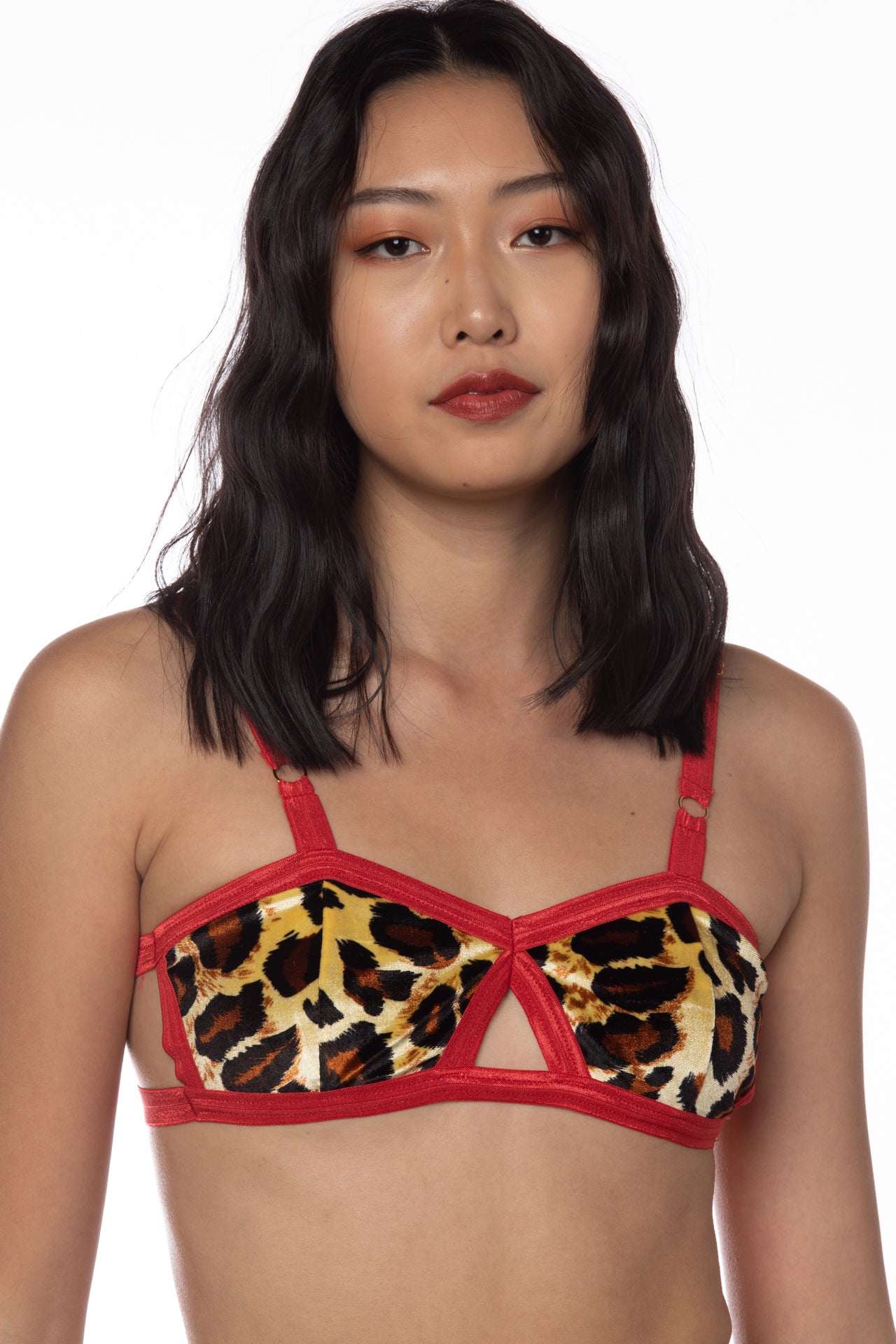 RTS KITTY VELVET EVERYDAY BRALETTE